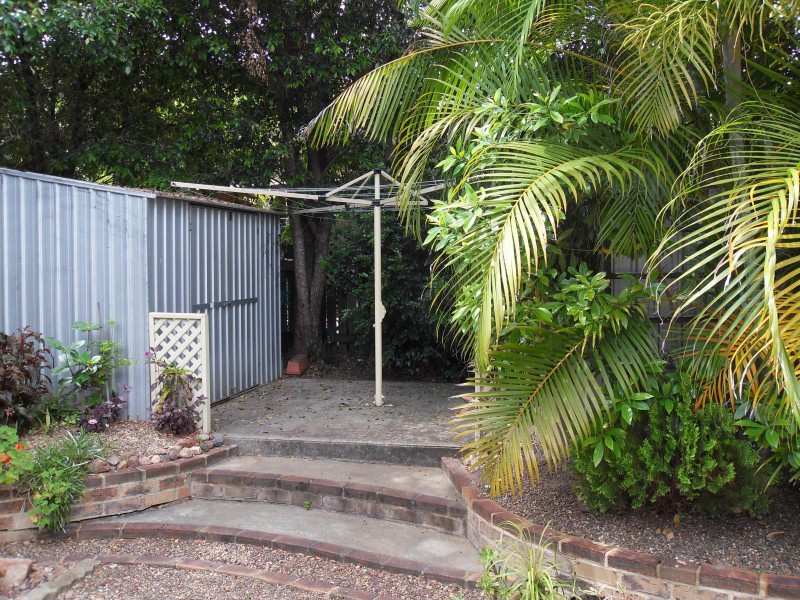 16 Preston Street, Point Vernon QLD 4655
