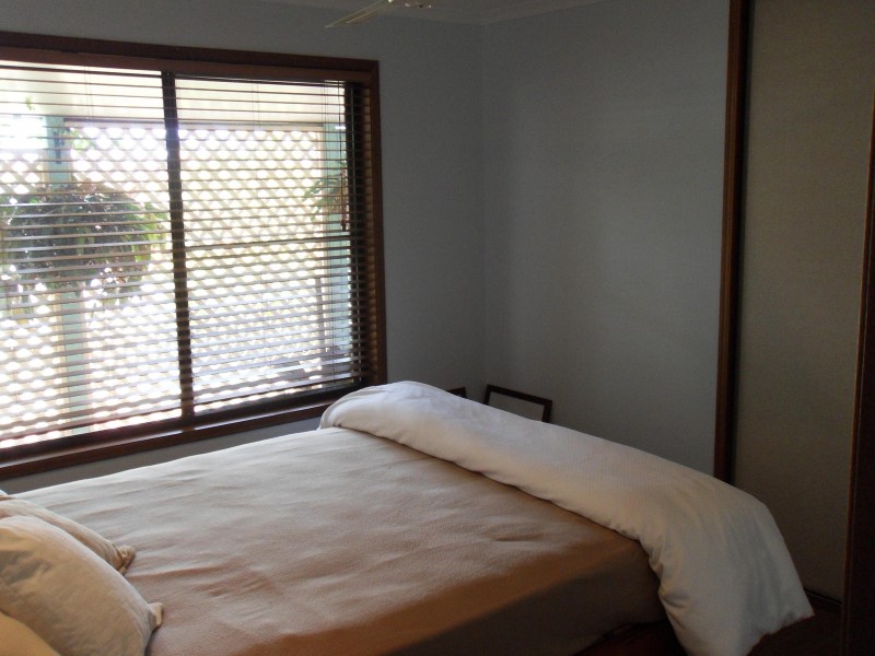 16 Preston Street, Point Vernon QLD 4655