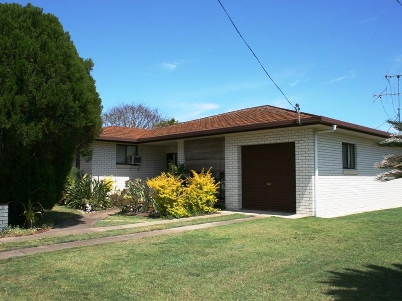 91 Cunningham St, Urangan QLD 4655