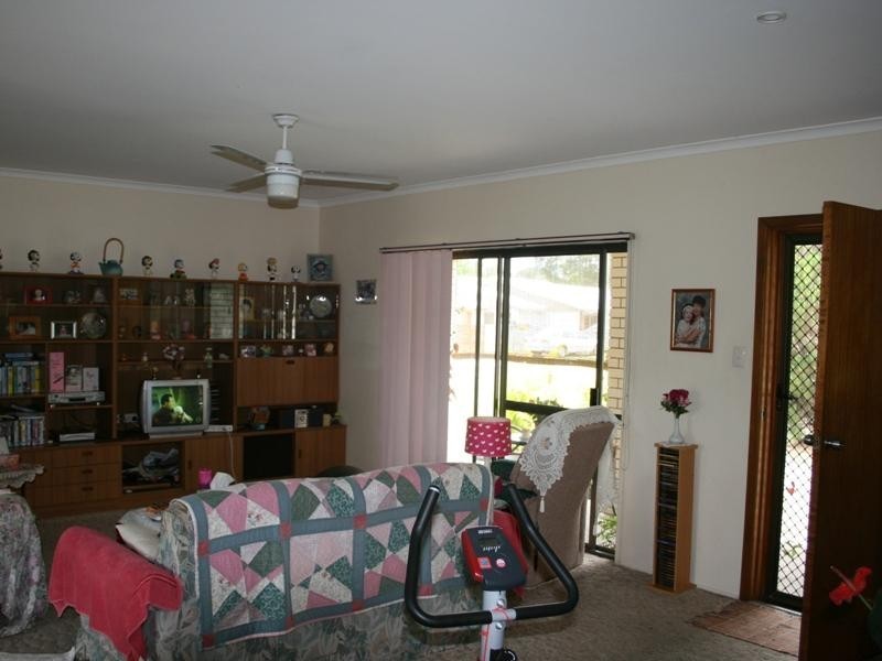 91 Cunningham St, Urangan QLD 4655
