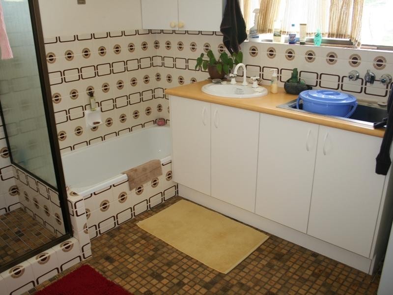 91 Cunningham St, Urangan QLD 4655