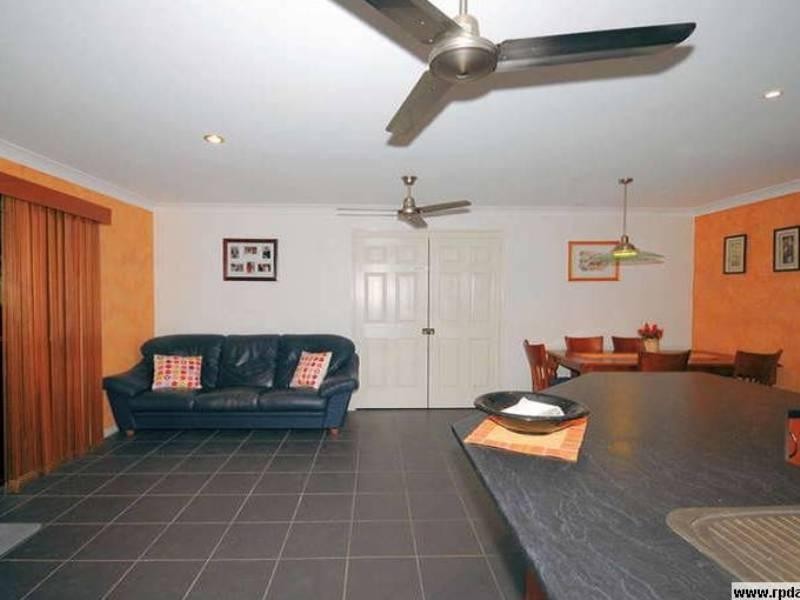 12 La Borde Court, Urraween QLD 4655