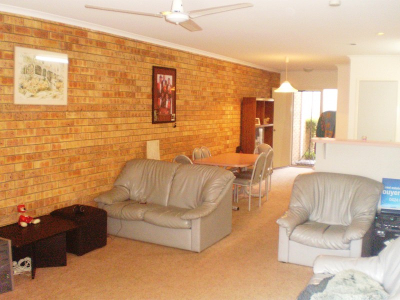 4/99 Cypress Street, Torquay QLD 4655