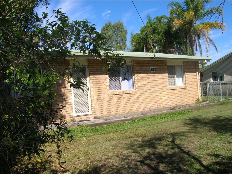 667 Boat Harbour Drive, Urangan QLD 4655