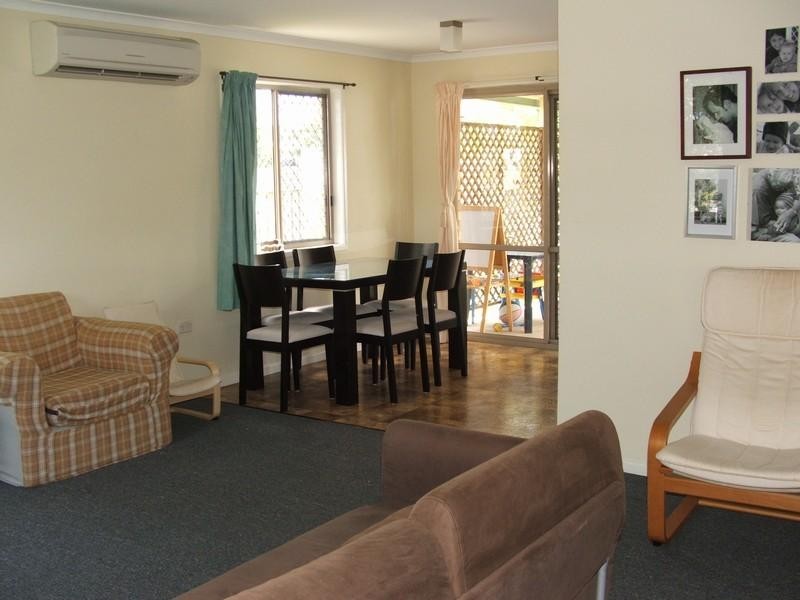 667 Boat Harbour Drive, Urangan QLD 4655