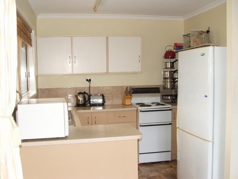 667 Boat Harbour Drive, Urangan QLD 4655