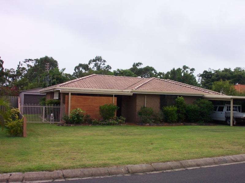 15 Parkway Drive, Scarness QLD 4655