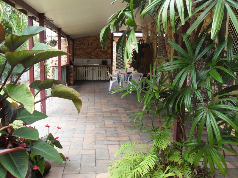 27 Romeck Cresent, Urraween QLD 4655