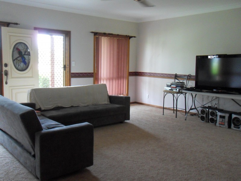 27 Romeck Cresent, Urraween QLD 4655
