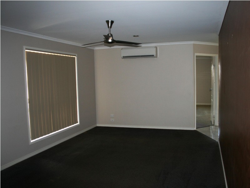 77 Endeavour Way, Eli Waters QLD 4655