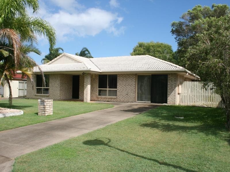 5 Moorhen Crt, Eli Waters QLD 4655