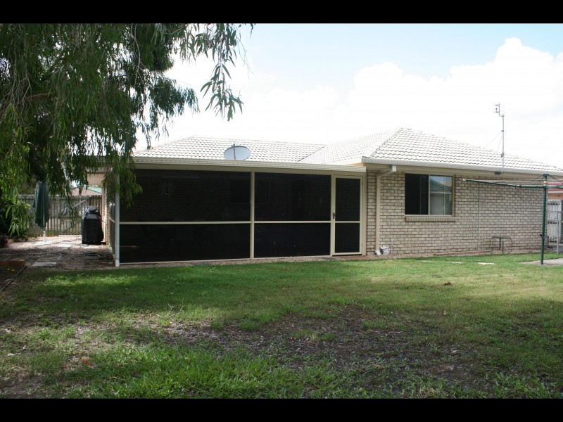 5 Moorhen Crt, Eli Waters QLD 4655