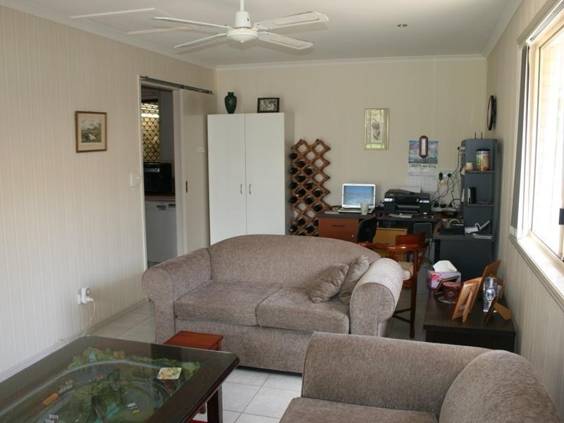 5 Moorhen Crt, Eli Waters QLD 4655