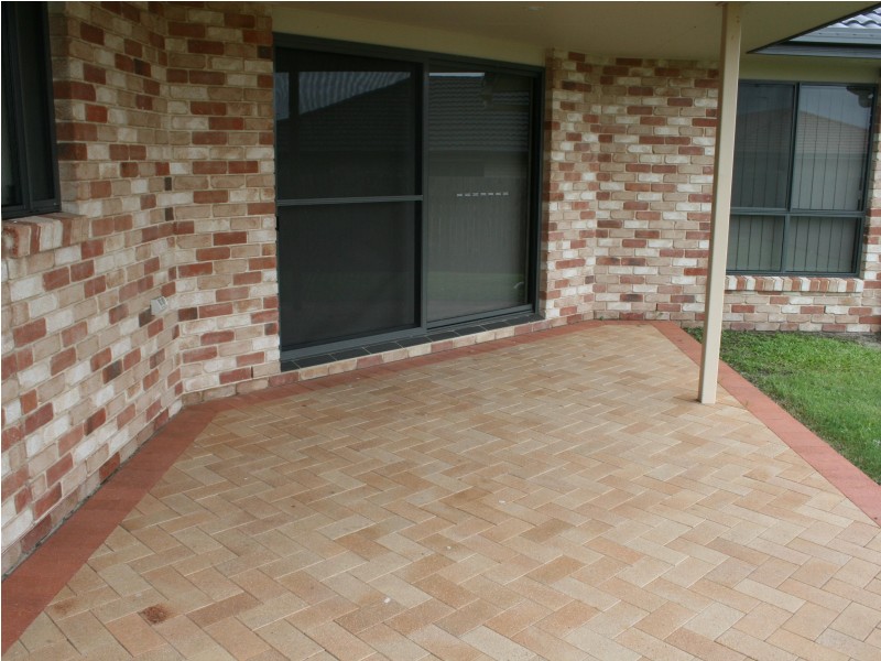 10 Teresa St, Nikenbah QLD 4655