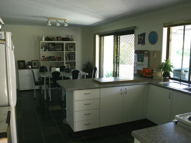 7 York St, Urraween QLD 4655