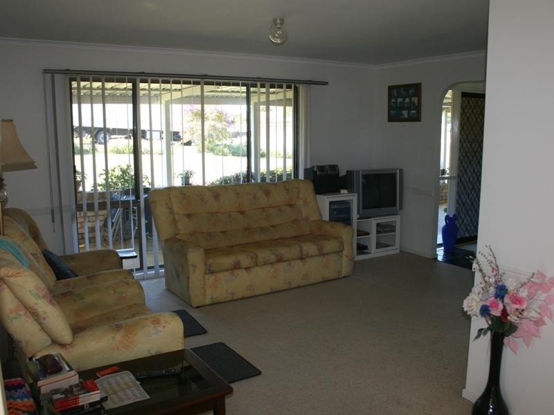 7 York St, Urraween QLD 4655