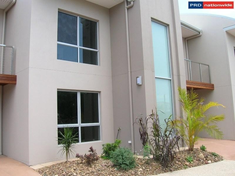 5/187 Torquay Rd, Scarness QLD 4655