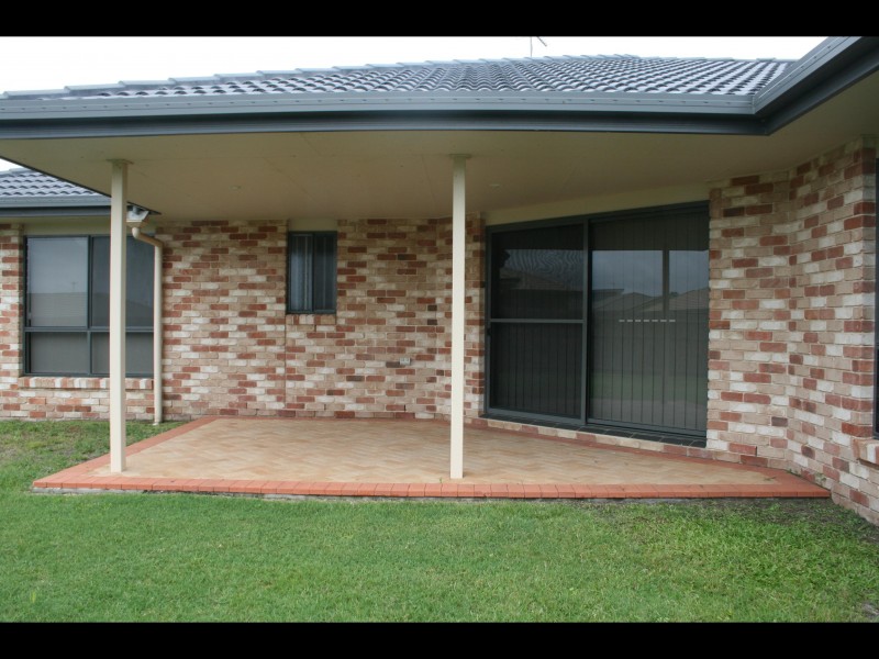 10 Teresa Street, Kawungan QLD 4655