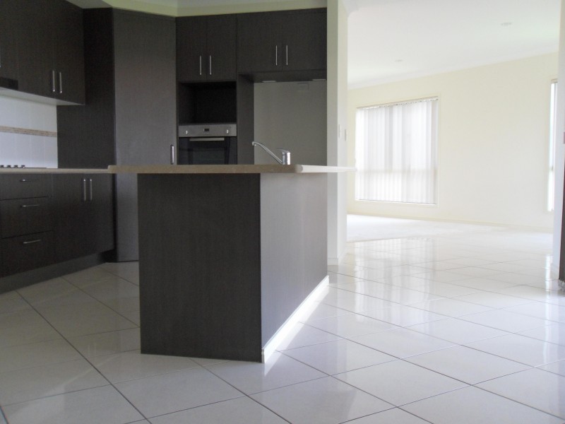 10 Teresa Street, Kawungan QLD 4655