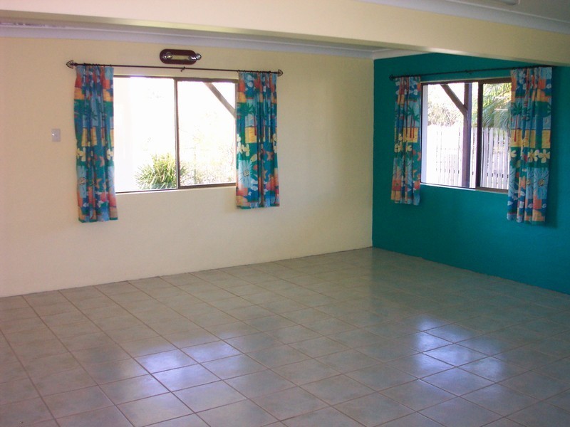 6 Brighton Street, Point Vernon QLD 4655