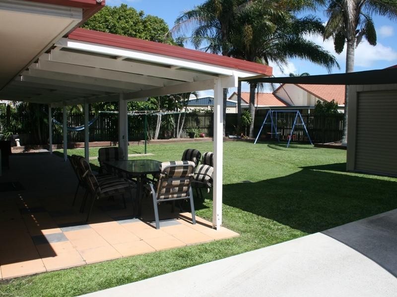 7 Moorhen Ct, Eli Waters QLD 4655