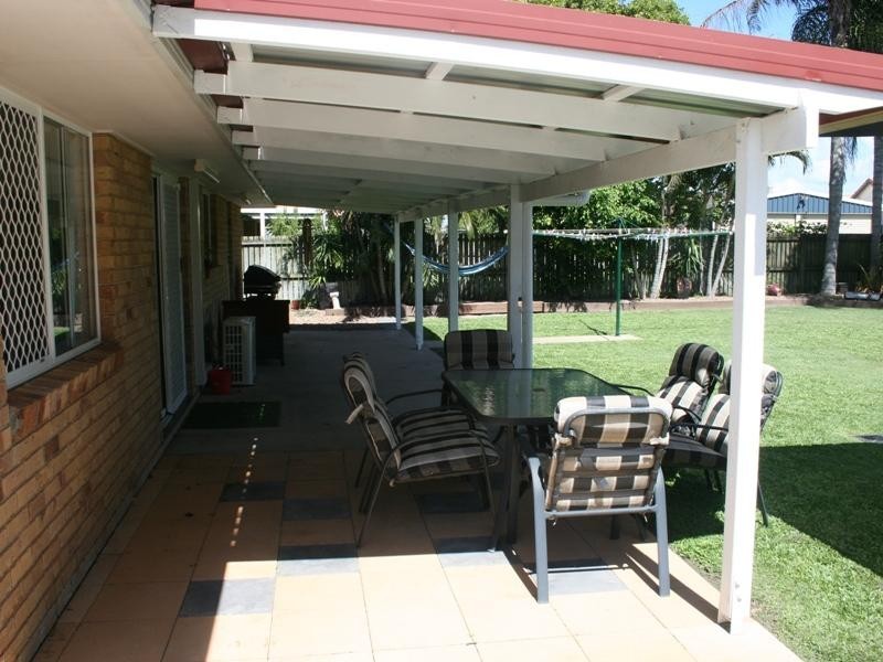 7 Moorhen Ct, Eli Waters QLD 4655