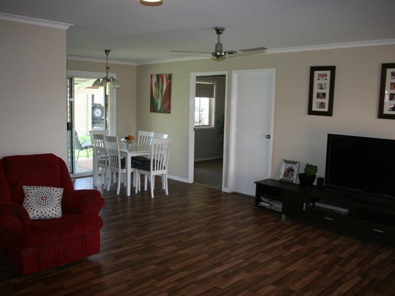 7 Moorhen Ct, Eli Waters QLD 4655