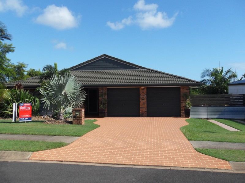 25 Baird Drive, Pialba QLD 4655