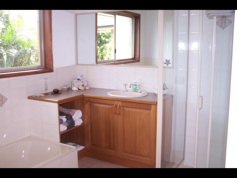 25 Baird Drive, Pialba QLD 4655