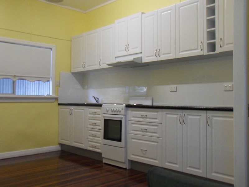 33 Bideford Street, Torquay QLD 4655