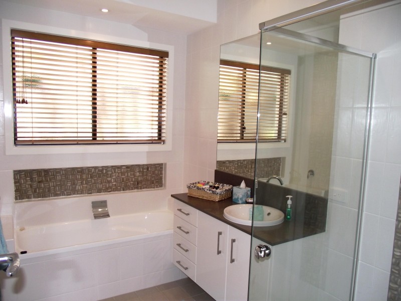 458 Boat Harbour Drive, Torquay QLD 4655