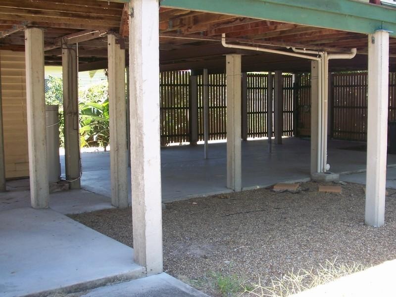 18 Truro Street, Torquay QLD 4655