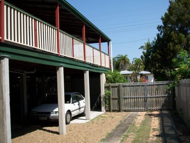 18 Truro Street, Torquay QLD 4655