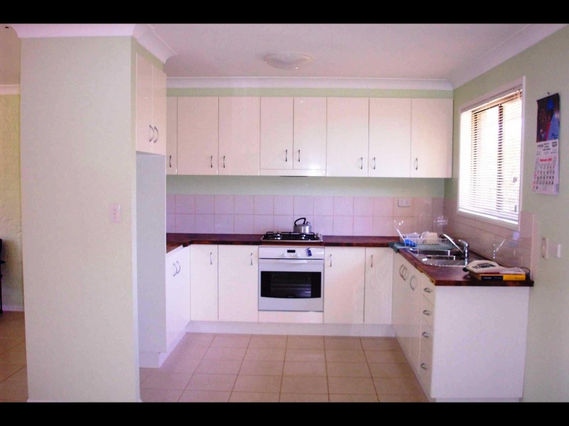 17 Marr Street, Point Vernon QLD 4655