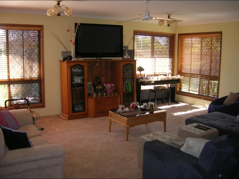 93 Denmans Camp Rd, Scarness QLD 4655