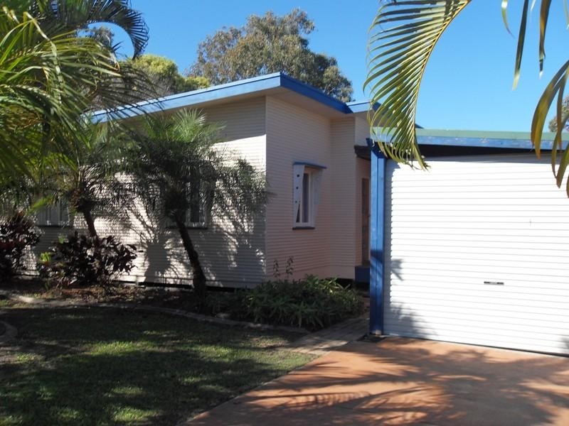 80 Drummond St, Urangan QLD 4655