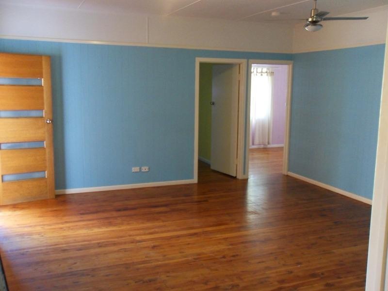 80 Drummond St, Urangan QLD 4655