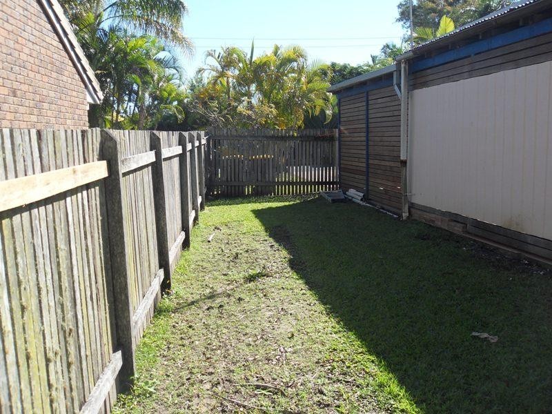 80 Drummond St, Urangan QLD 4655