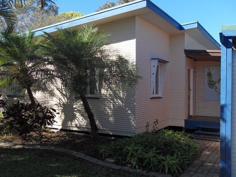 80 Drummond St, Urangan QLD 4655