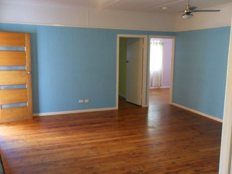 80 Drummond St, Urangan QLD 4655