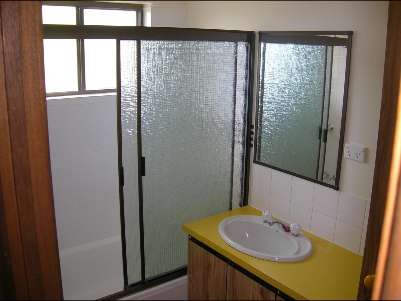 31 Park Street, Urangan QLD 4655