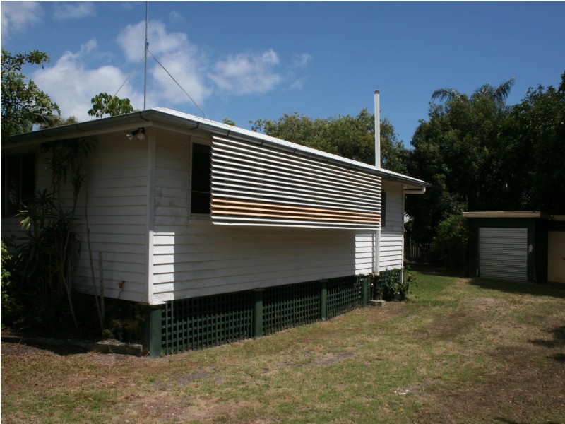 26 Kent Street, Urangan QLD 4655