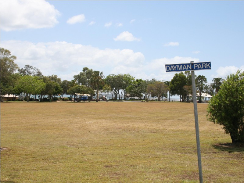 26 Kent Street, Urangan QLD 4655