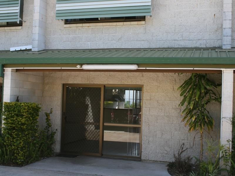 4/445 Esplanade, Torquay QLD 4655