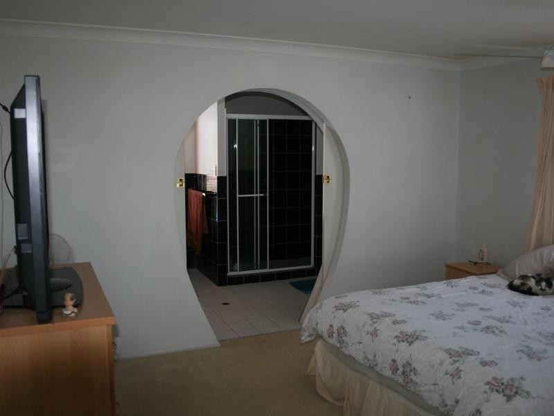 44 Brighton St, Point Vernon QLD 4655