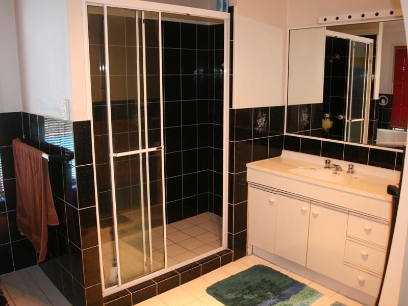 44 Brighton St, Point Vernon QLD 4655