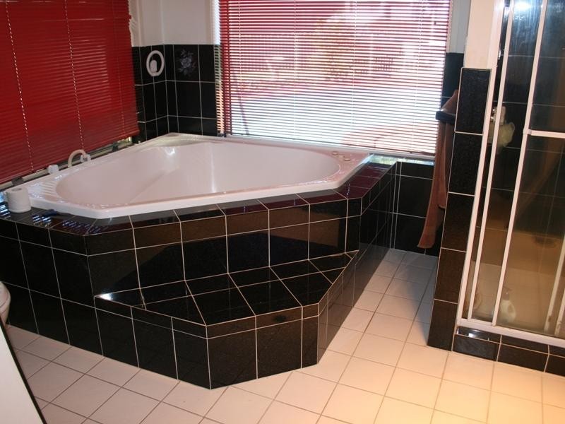 44 Brighton St, Point Vernon QLD 4655