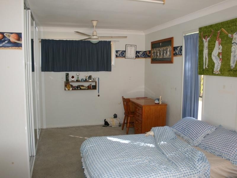 44 Brighton St, Point Vernon QLD 4655