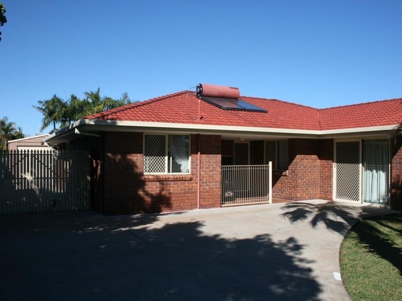 44 Brighton St, Point Vernon QLD 4655