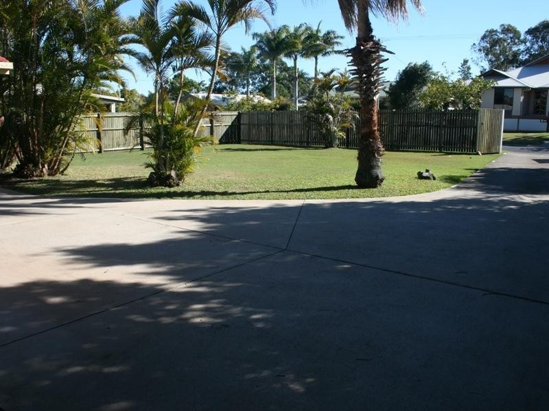 44 Brighton St, Point Vernon QLD 4655